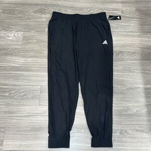 Adidas golf jogger. Size L. NWT
